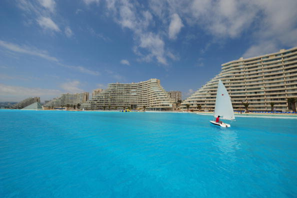 La Piscina Più Grande Del Mondo è In Cile