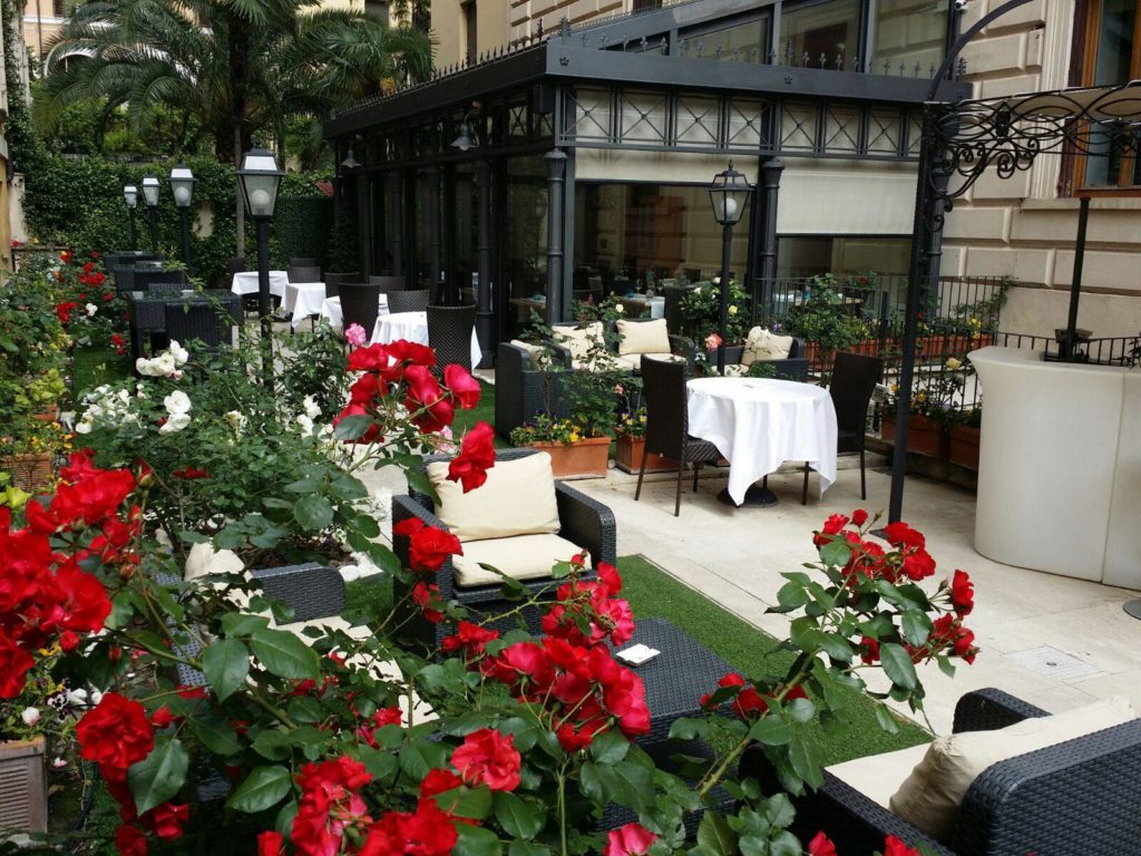 Luxe Rose Garden Hotel Roma